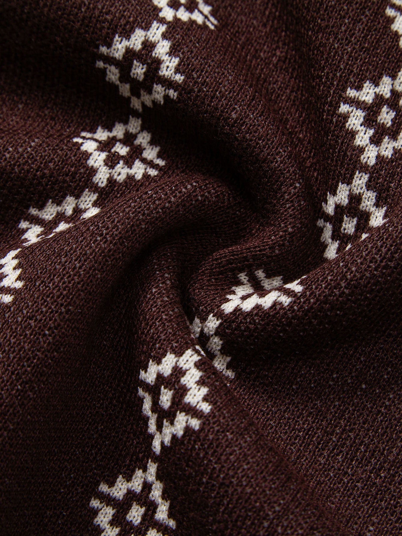 V-Neck Polo in Geometric Knit