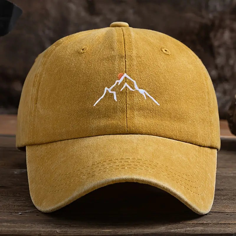 Savrani™ | Baseball cap with mountain embroidery